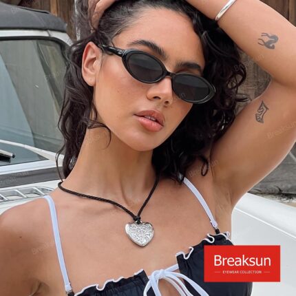 Retro Oval Black Sunglasses — UV400